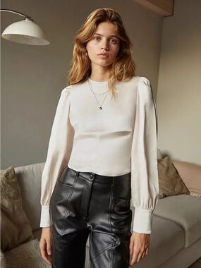 Aritzia Wilfred Besalu Blouse